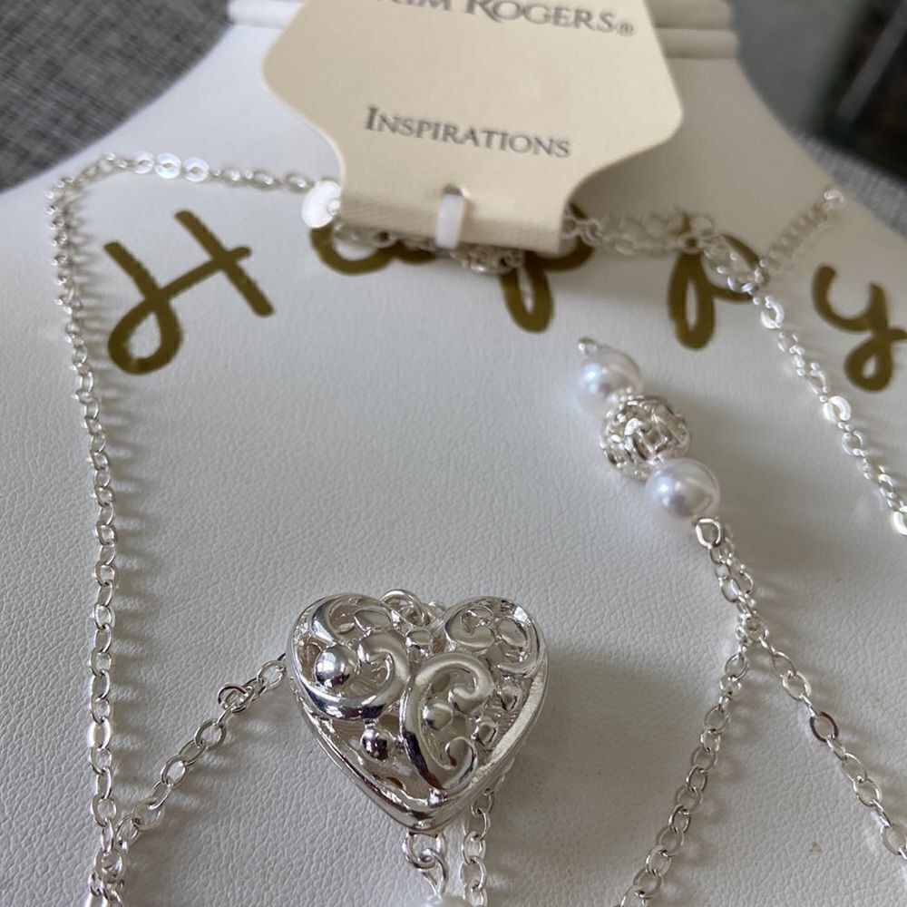 Kim Rogers Inspiration Silvertone Heart Faux Pearl Fringe Long Necklace 32” NWT - Picture 7 of 8